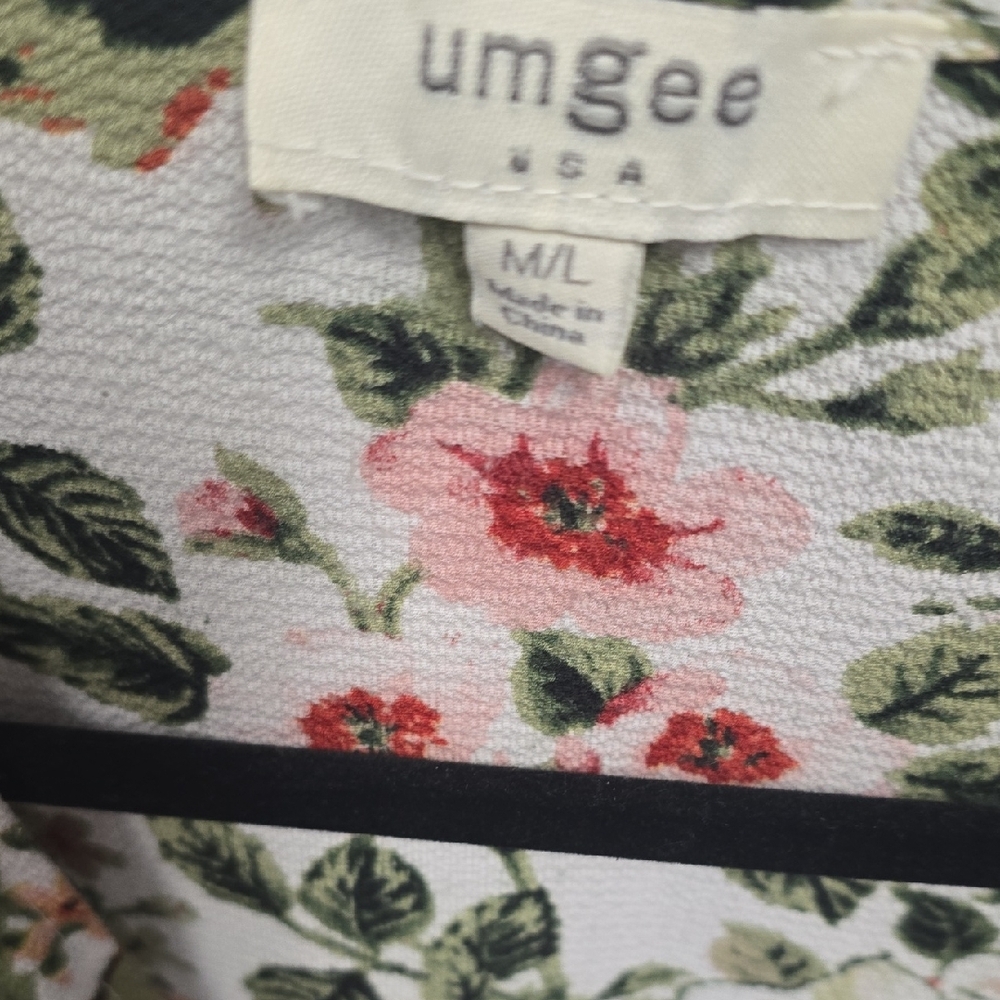 Umgee Sz M/L Kimono with Navy, Pink, Cream, and Green Floral Accents - Picture 2 of 12